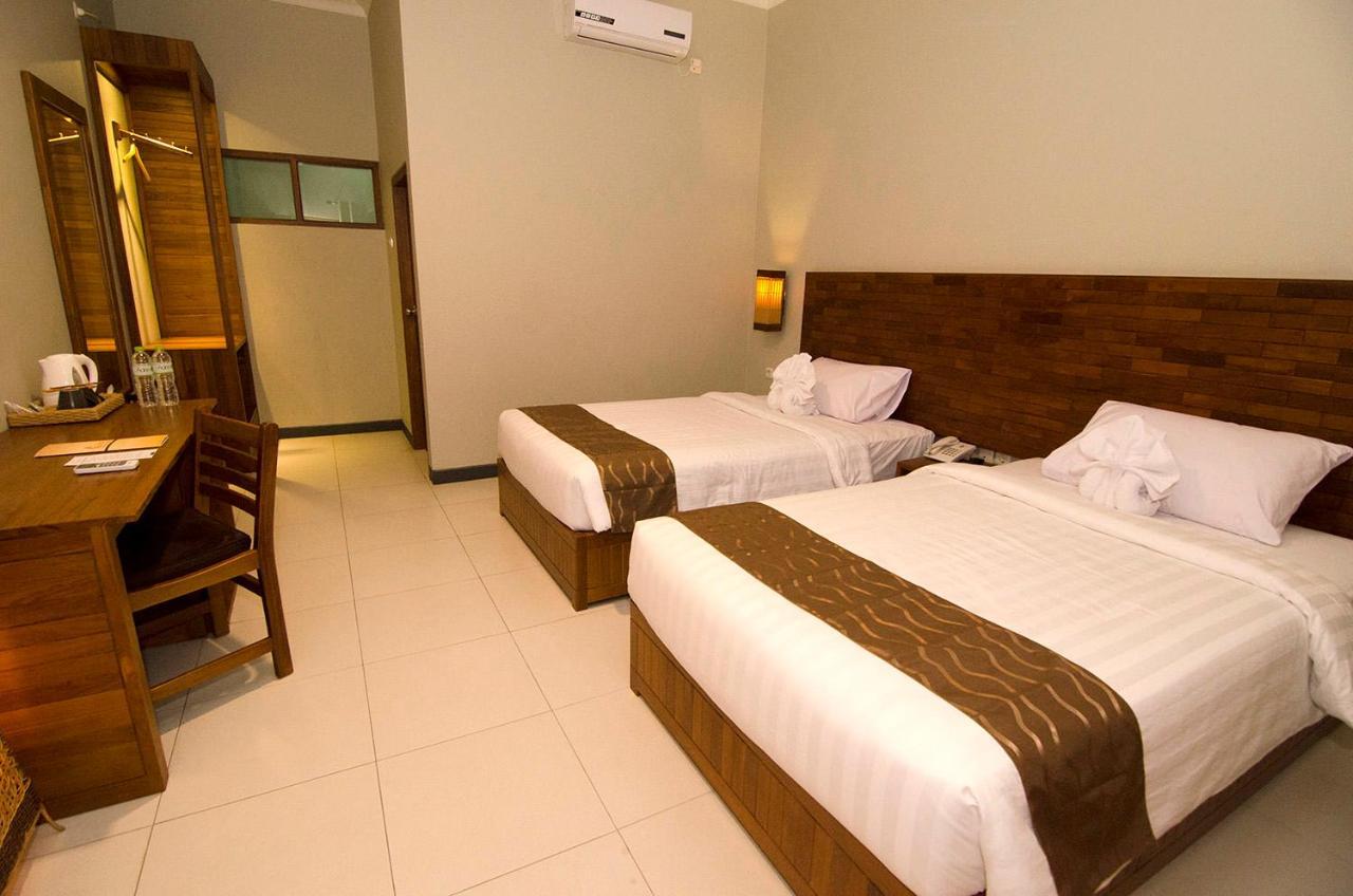 Syailendra Hotel Syariah Jepara Buitenkant foto