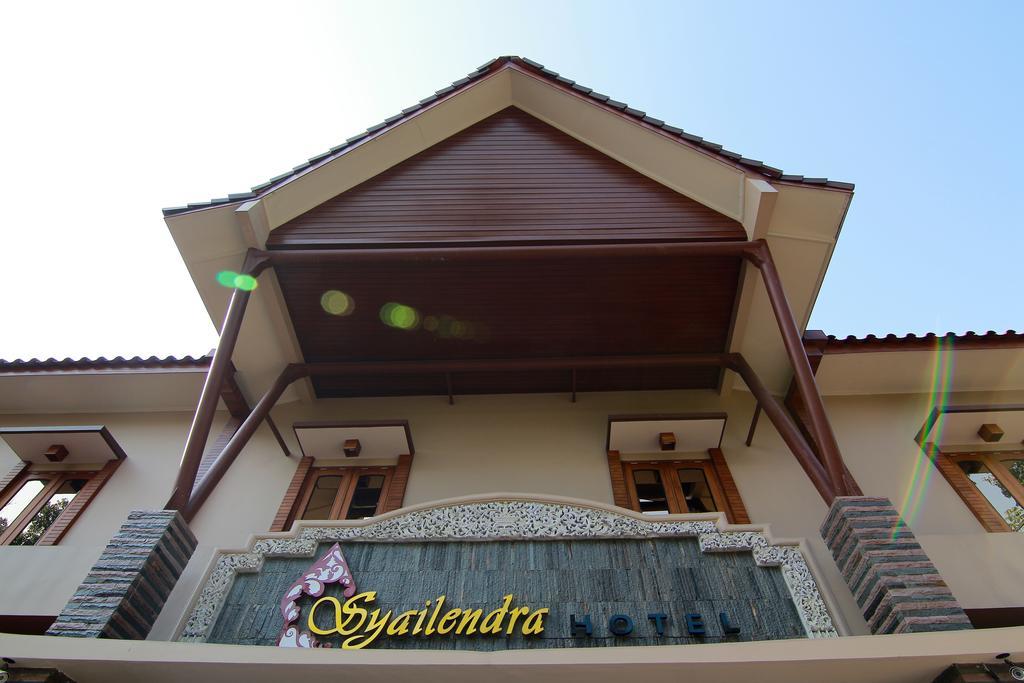 Syailendra Hotel Syariah Jepara Buitenkant foto