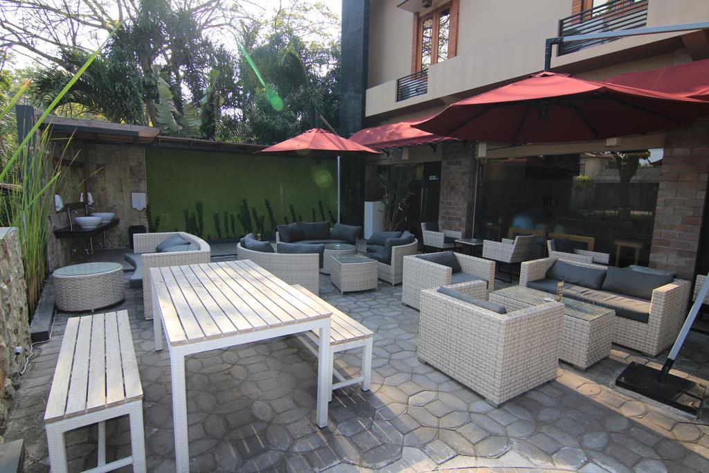 Syailendra Hotel Syariah Jepara Buitenkant foto