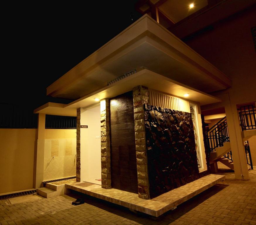 Syailendra Hotel Syariah Jepara Buitenkant foto