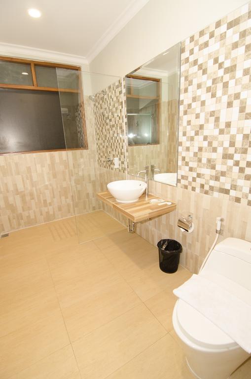 Syailendra Hotel Syariah Jepara Buitenkant foto