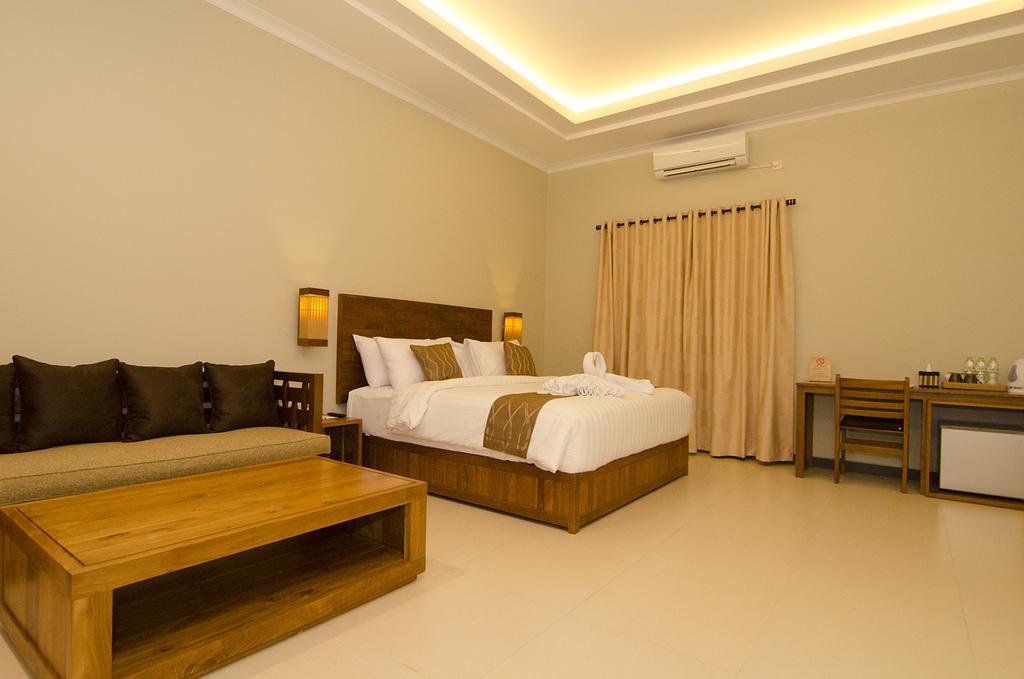 Syailendra Hotel Syariah Jepara Buitenkant foto