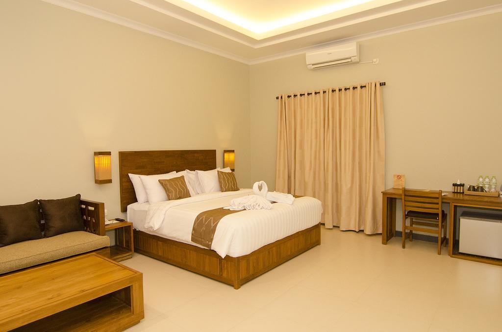Syailendra Hotel Syariah Jepara Buitenkant foto