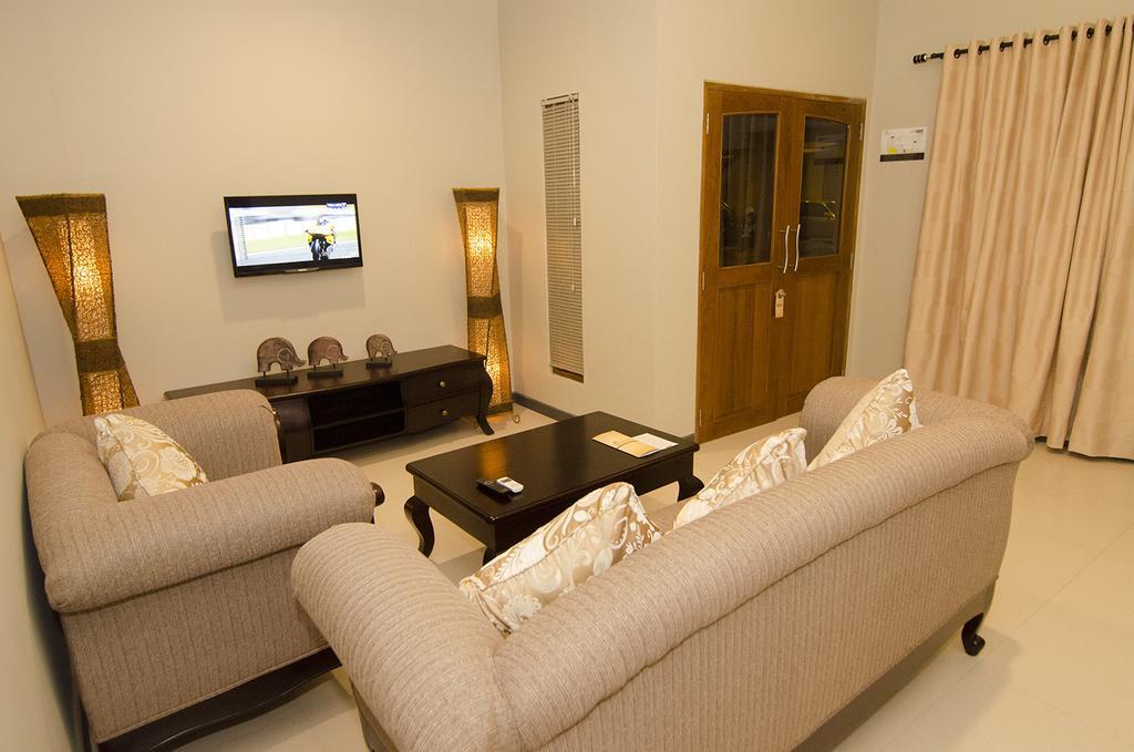 Syailendra Hotel Syariah Jepara Buitenkant foto